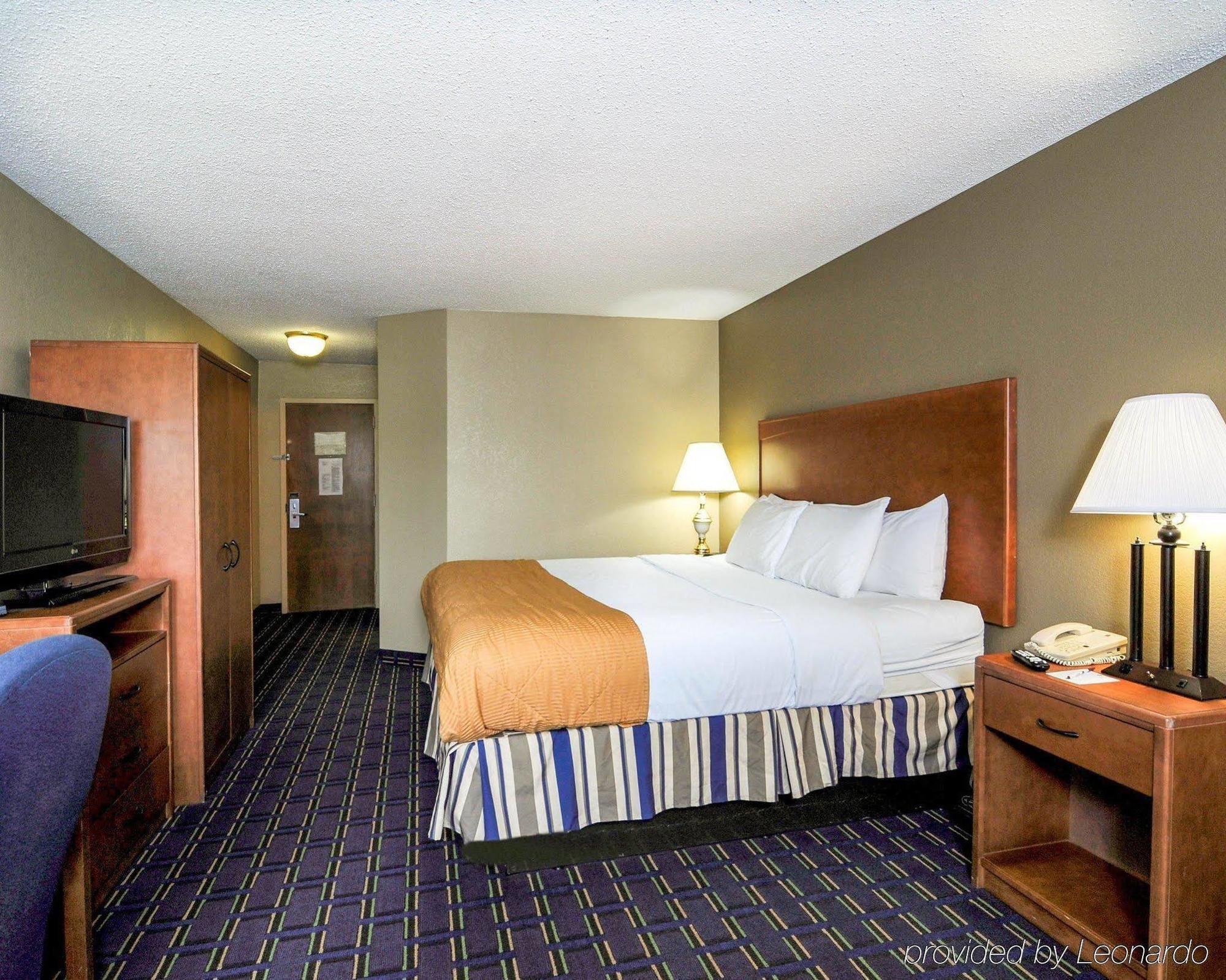 Clarion Inn Asheville Airport Fletcher Exterior foto
